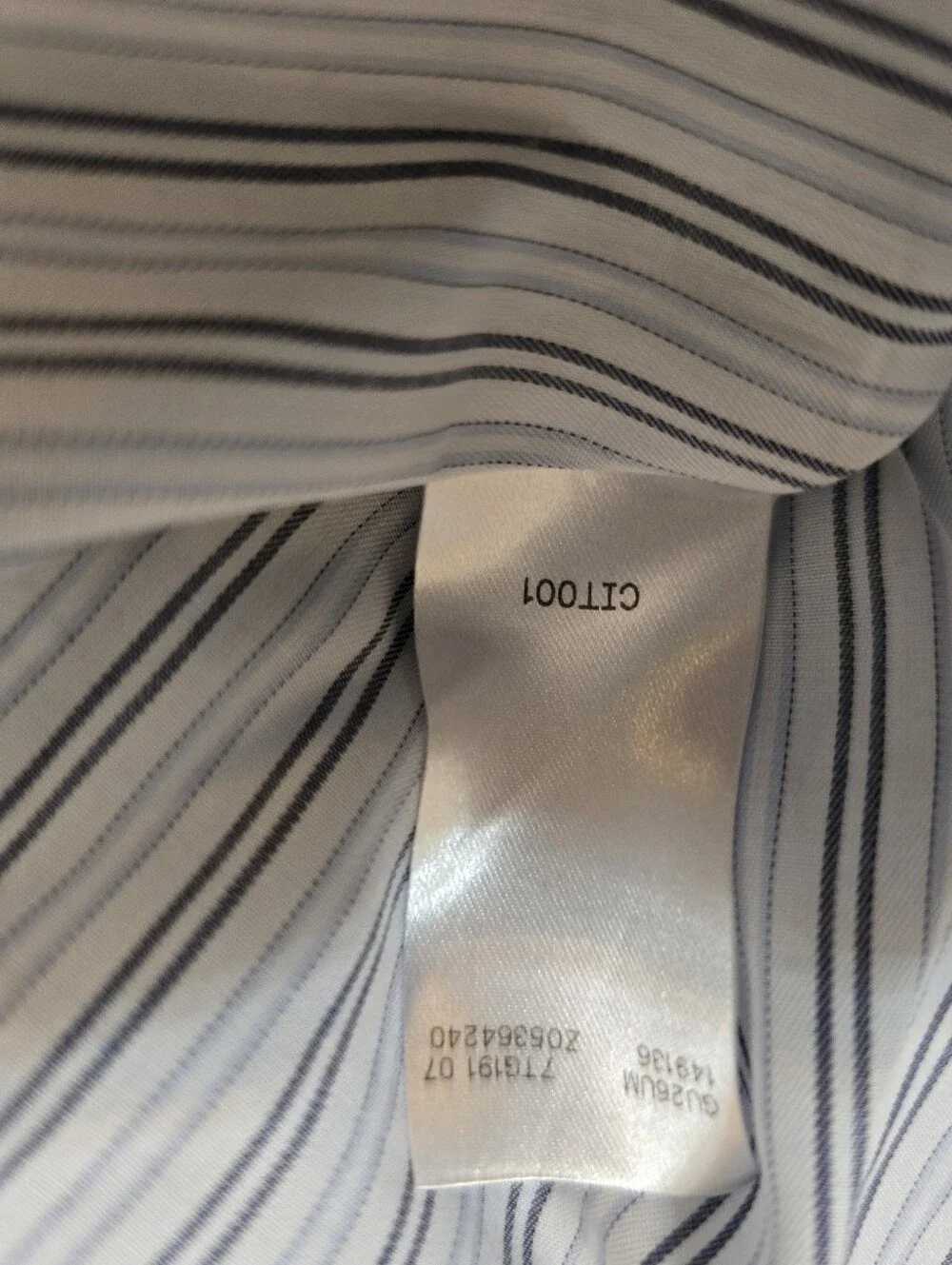 Authentic Gucci Men's Shirt Size 39/15 1/2 Blue White Striped Made in Italy COA